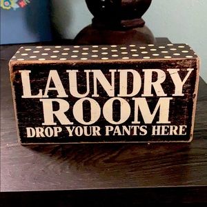 Laundry sign